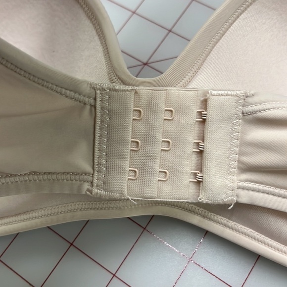 RENE ROFE NWT Beige 3 Hook Comfort Molded Padded Cup Wire Free Bra SZ 36D - Picture 10 of 10